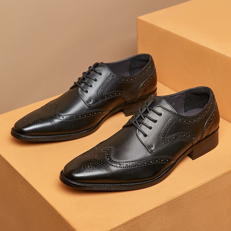 Herren-kleiderschuhe Brogue Spitze Zehenpartie Rindsleder Geschnitzte Derby-schuhe Schnürung 4 Ösen - Schwarz